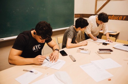 Academia GUIU Barcelona